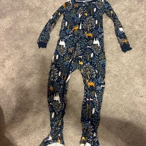 Carters Size 4T zipper up Sleeper
